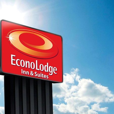 Econo Lodge Inn & Suites Yankton Exterior foto