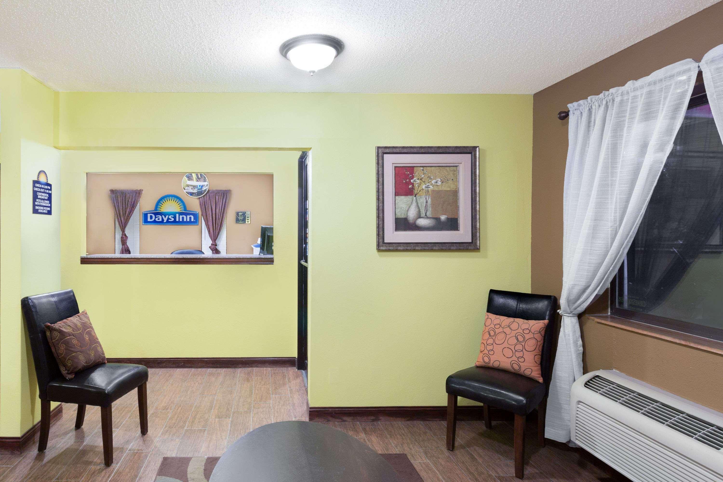 Econo Lodge Inn & Suites Yankton Exterior foto